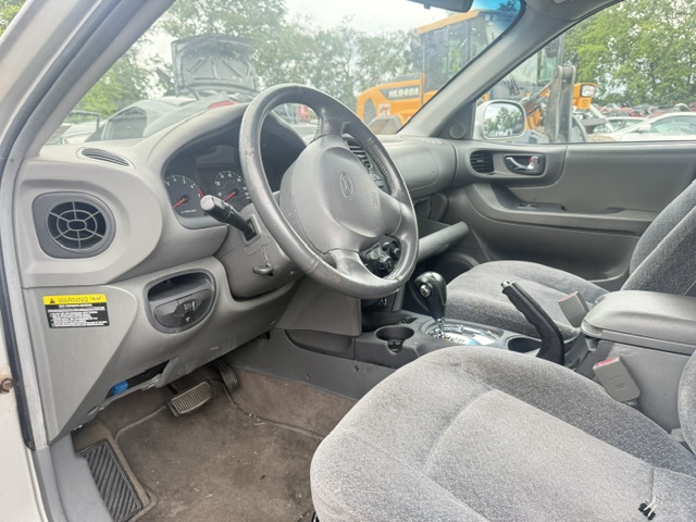 hyundai santa fe 2004 KM8SC13D84U703344 image
